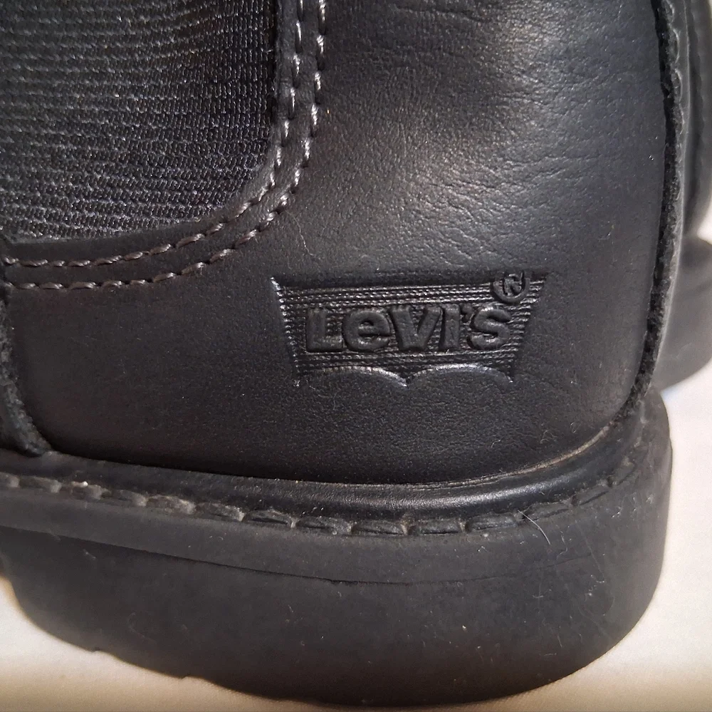 Levi's Kids Black Chelsea Boots Slip On Ankle Booties Size 12 Outdoor Play Activ